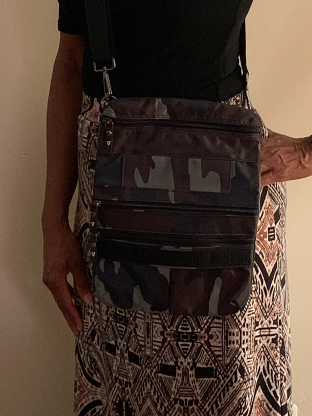 ANDI Camouflage Crossbody Bag for Women - Black/Grey